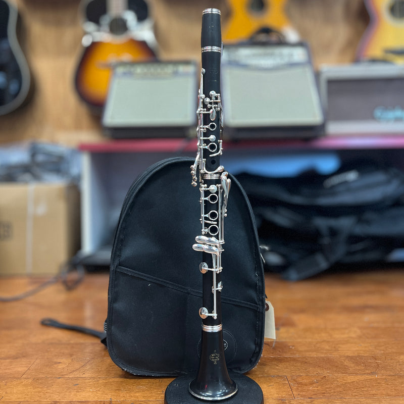 CERTIFIED USED Buffet International E11 Intermediate Wood Clarinet Outfit, Germany