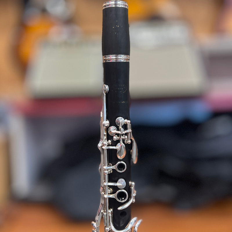 CERTIFIED USED Buffet International E11 Intermediate Wood Clarinet Outfit, Germany