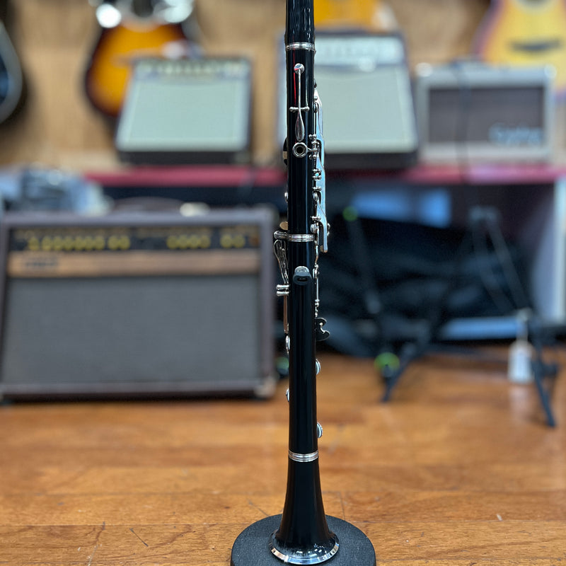 CERTIFIED USED Vito Student Clarinet Outfit, Made in USA - Serial C76574
