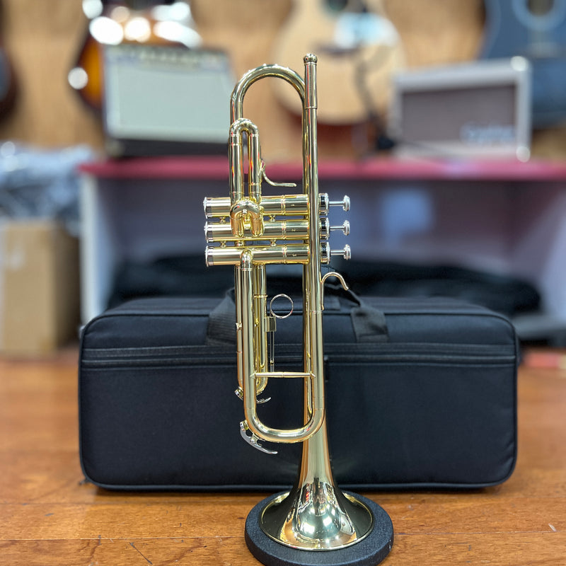 Eastern Music EM-200 Student Trumpet Outfit, Lacquer