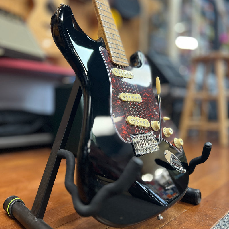 JET Guitars JS-300 BK Solidbody Strat-style Electric Guitar - Black, Roasted Maple Neck