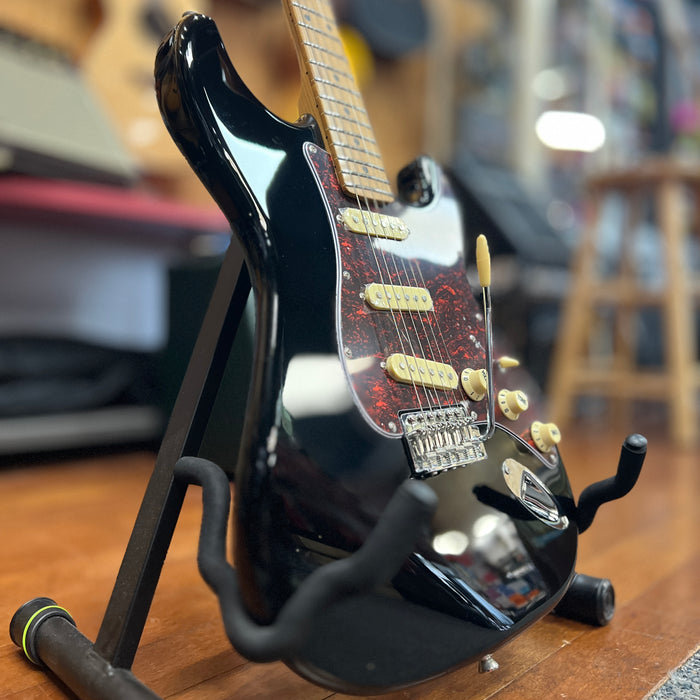 JET Guitars JS-300 BK Solidbody Strat-style Electric Guitar - Black, Roasted Maple Neck