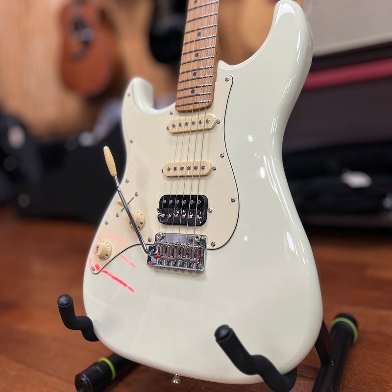 JET Guitars JS-400 OW LH Solidbody Strat-Style Guitar - Left Handed Olympic White HSS, Roasted Maple Neck