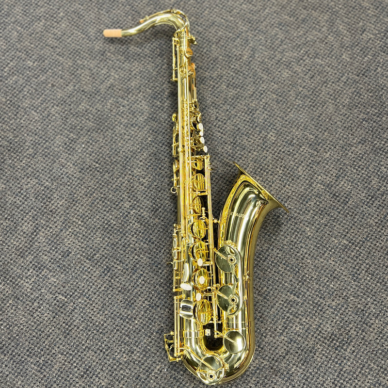 Strauss 6300 Student Tenor Saxophone Outfit, Lacquer