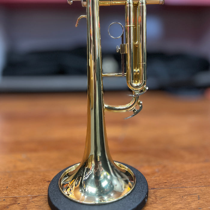 Strauss 6300 Student Trumpet Outfit with Case and Mouthpiece