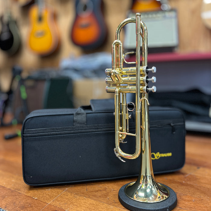 Strauss 6300 Student Trumpet Outfit with Case and Mouthpiece
