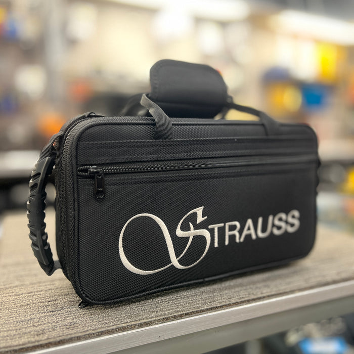 Strauss 6400 Deluxe Bb Clarinet Outfit w/ Case and Mouthpiece