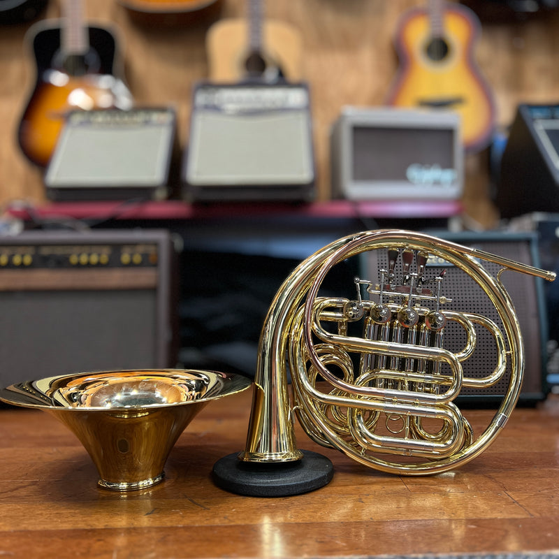 Strauss 6400 Series Double French Horn Outfit, Lacquer
