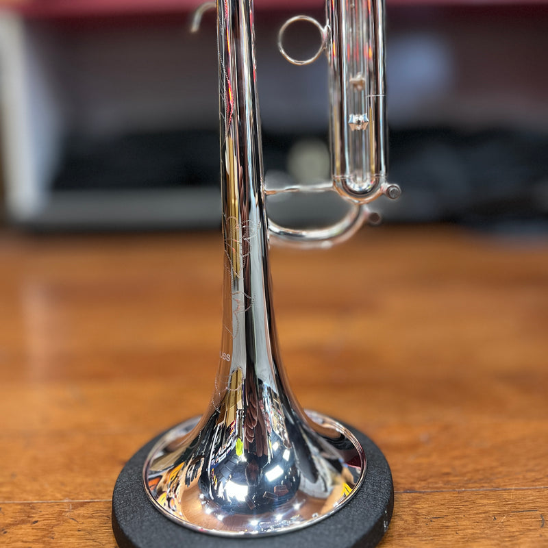Strauss Imperial 99X Professional Trumpet Outfit, Silver, Reverse Leadpipe