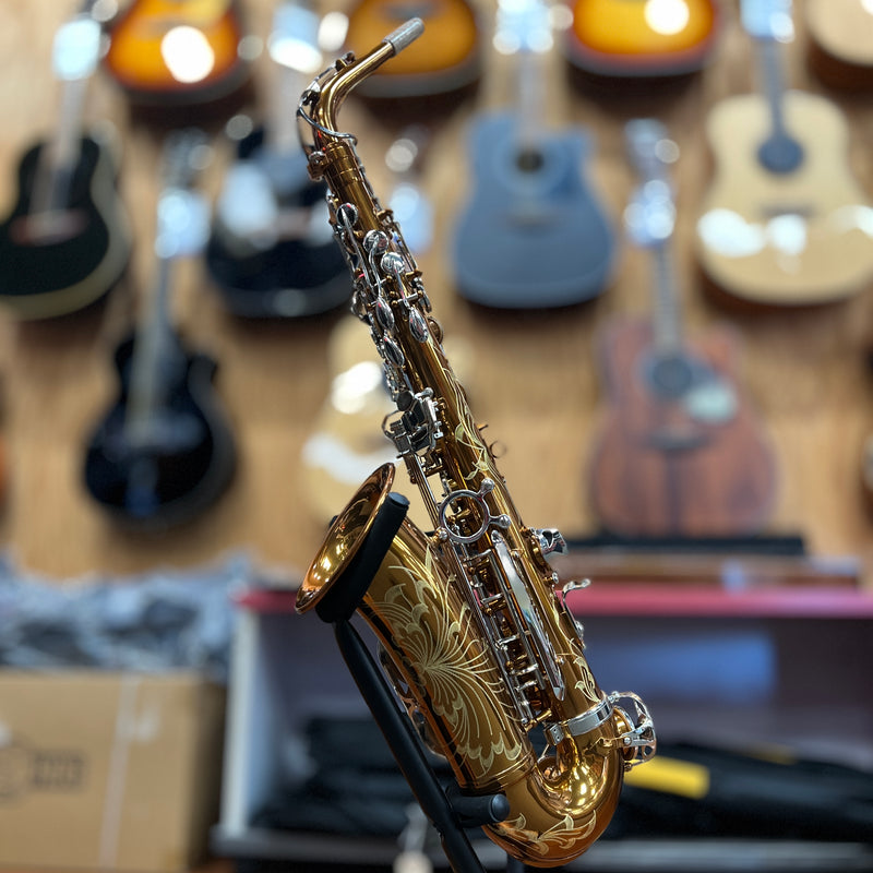 Strauss Super 70 Intermediate Alto Saxophone Outfit, Vintage Copper Lacquer