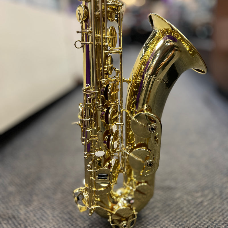 Strauss Super 70 Intermediate Tenor Saxophone Outfit, Gold Laquer
