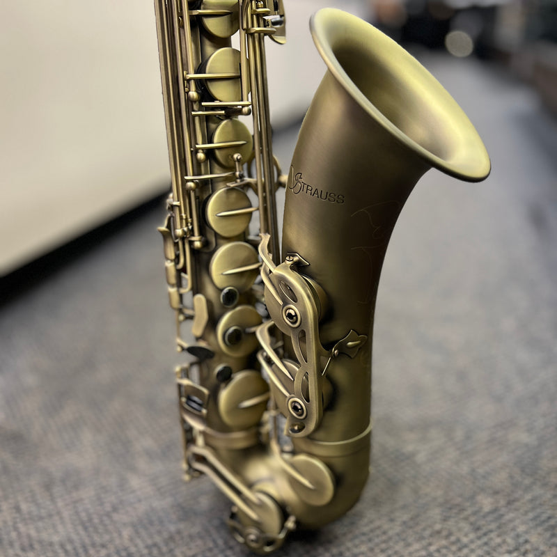 Strauss Super 70 Intermediate Tenor Saxophone Outfit, Matte Antique Lacquer