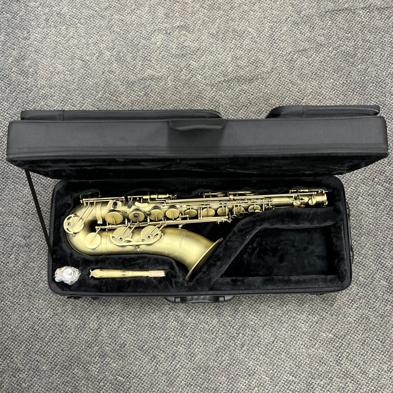 Strauss Super 70 Intermediate Tenor Saxophone Outfit, Matte Antique Lacquer