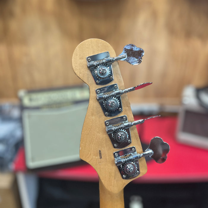 USED 1999 Fender MIM Fretless Electric Jazz Bass, Blue