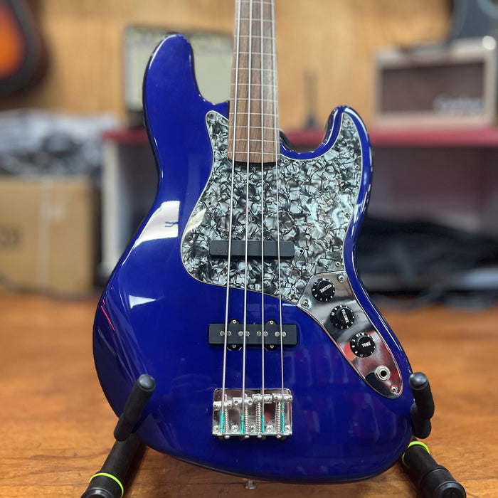 USED 1999 Fender MIM Fretless Electric Jazz Bass, Blue