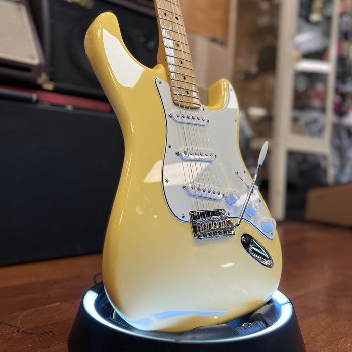 USED 2017 Fender Standard Stratocaster Electric Guitar, Maple Fingerboard, Buttercream