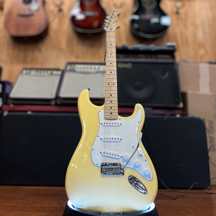 USED 2017 Fender Standard Stratocaster Electric Guitar, Maple Fingerboard, Buttercream