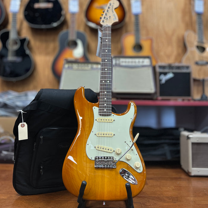 USED 2022 Fender American Performer Stratocaster Electric Guitar w/ Bag, Honey Burst (US22033729)
