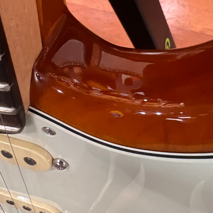 USED 2022 Fender American Performer Stratocaster Electric Guitar w/ Bag, Honey Burst (US22033729)