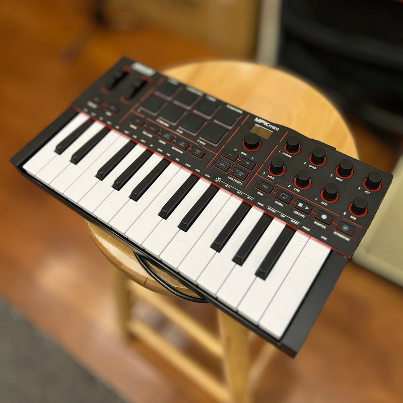 USED AKAI MPK mini USB C MIDI Keyboard