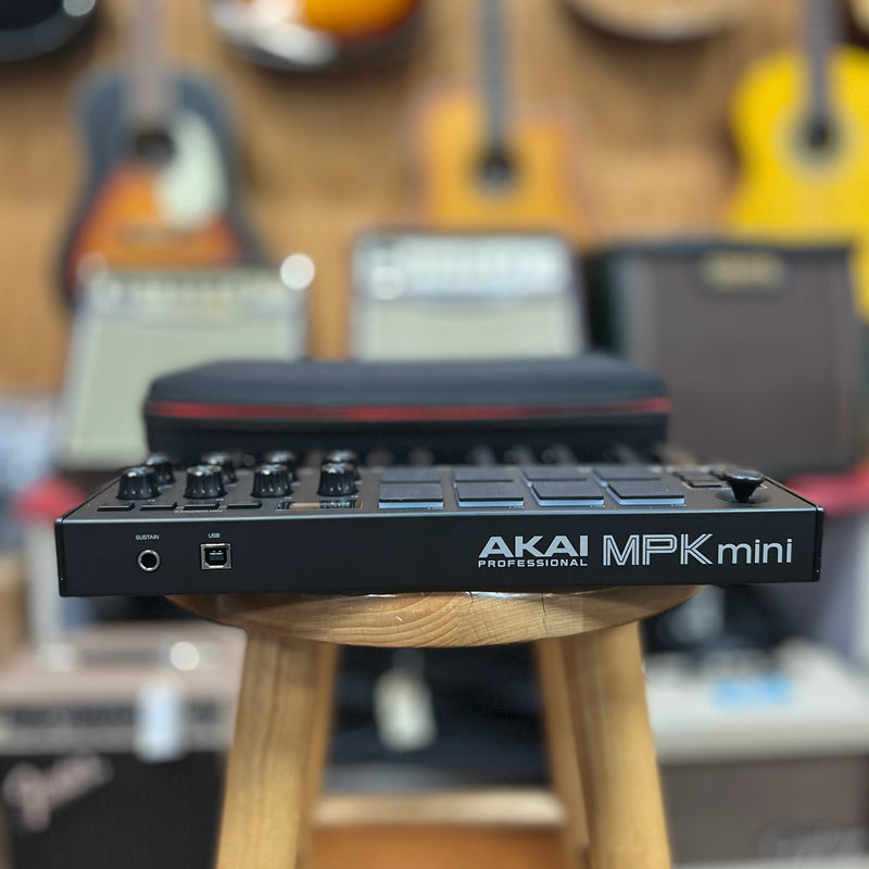 USED Akai MPK Mini 25-key MIDI Controller, Black w/ Hard Zipper Case
