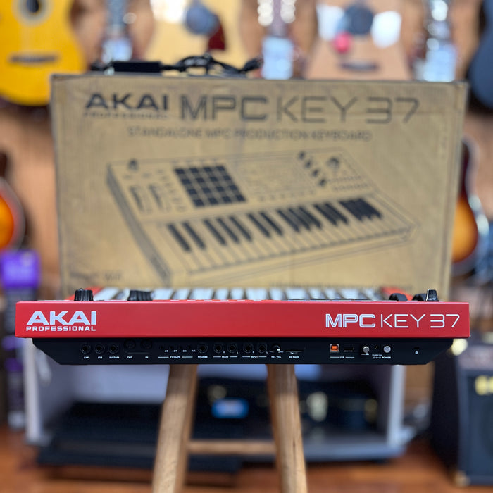 USED Akai Professional MPCKEY 37 Production Synthesizer