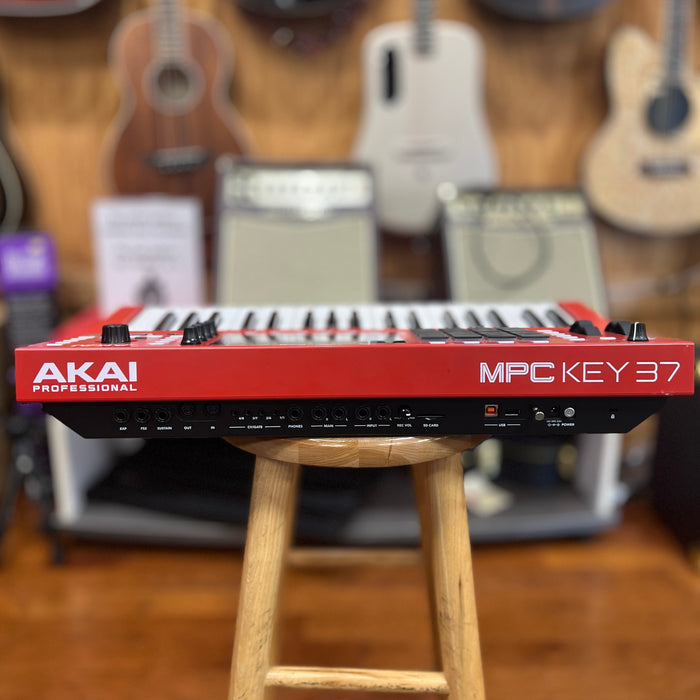USED Akai Professional MPCKEY37 Production Synthesizer