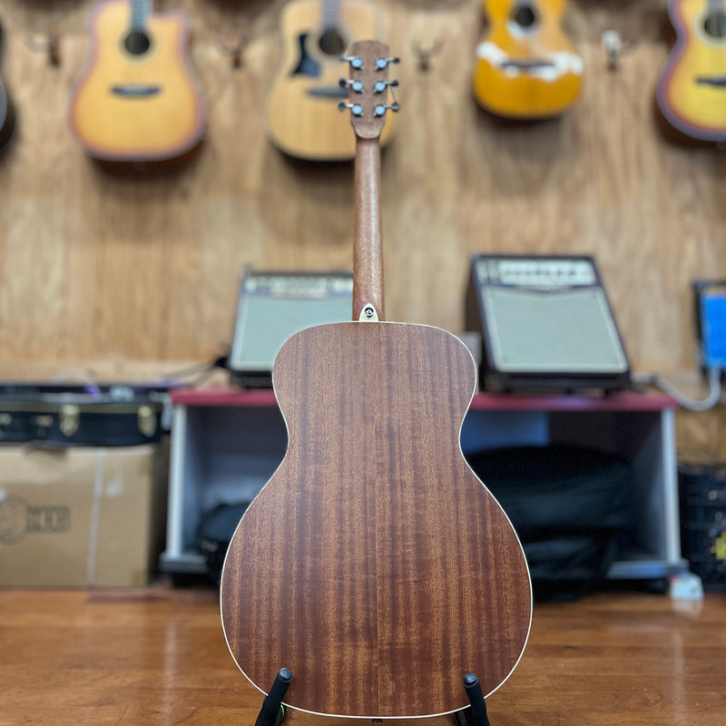 USED Alvarez RF26 Regent Series Folk/OM Acoustic Guitar, Natural