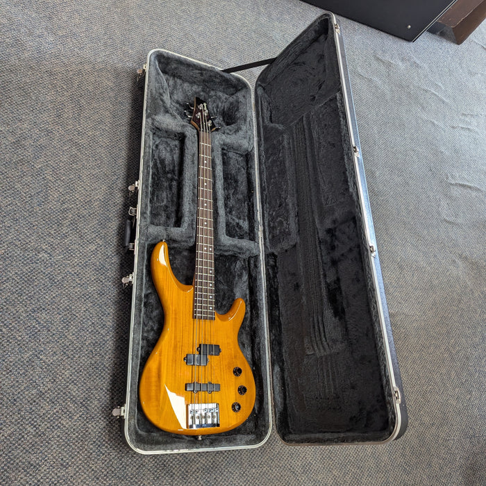 USED Alvarez Villain 4 String Electric Bass, Natural w/ Original HSC