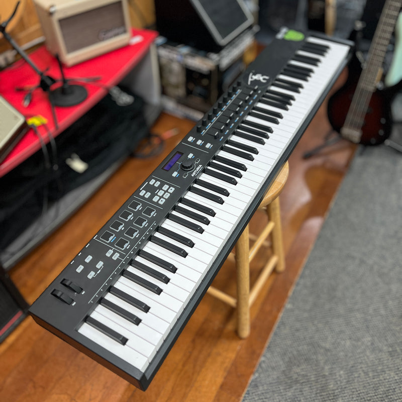 USED Arturia KeyLab Essential 88 (1st Gen) Black