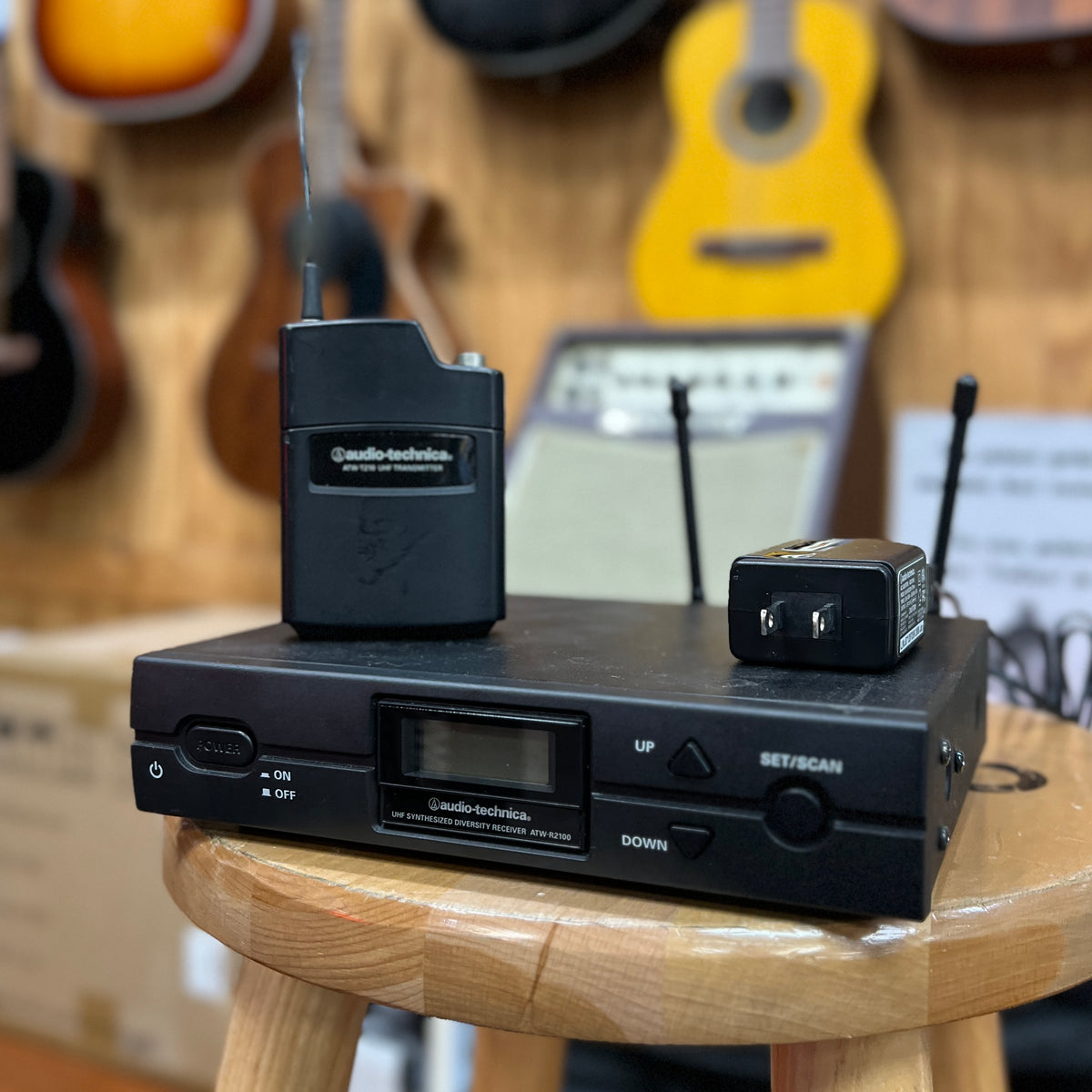 USED Audio Technica 2000 Series Wireless Lapel System, 655-680 MHz ...