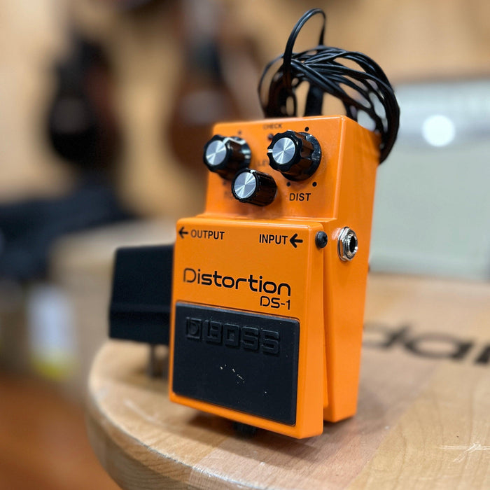 USED BOSS DS1 Distortion Effect Pedal w/ PSU