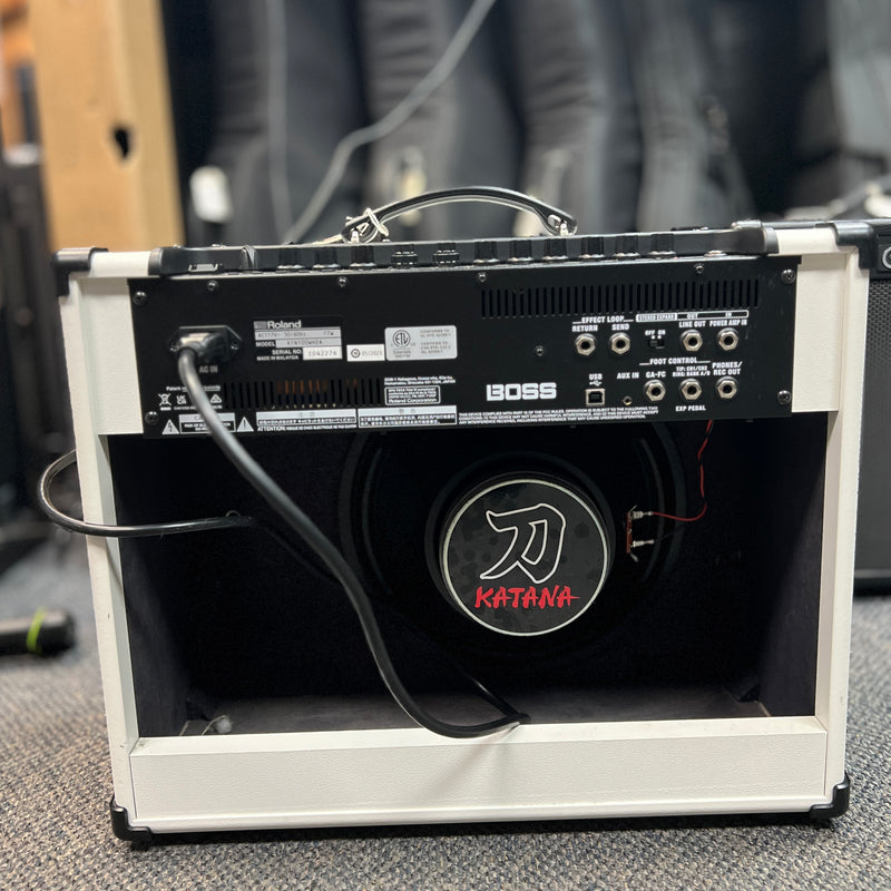 USED BOSS Katana 100 100W 1X12 Guitar Combo Amp, White