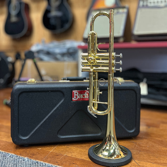 USED Bach TR300H2 Trumpet Outfit, Brass Lacquer - 561328