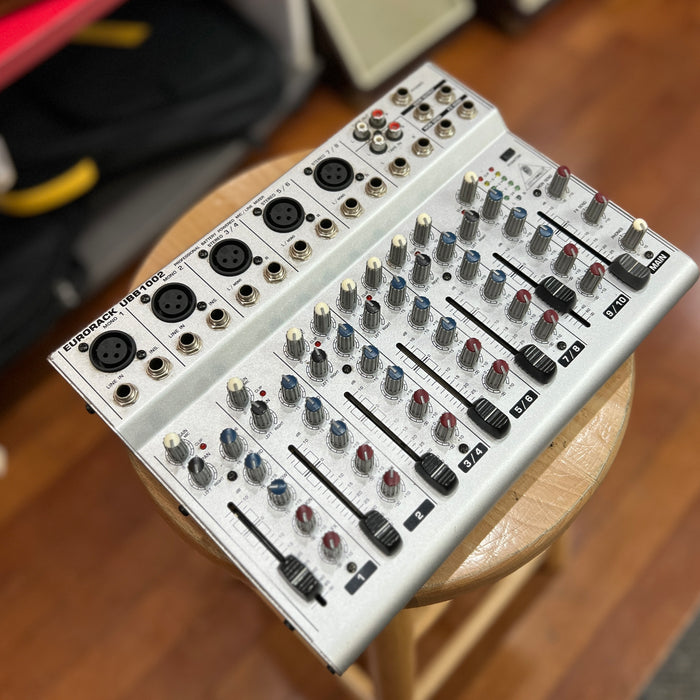USED Behringer UBB 1002 Portable Mixer