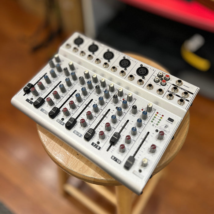 USED Behringer UBB 1002 Portable Mixer