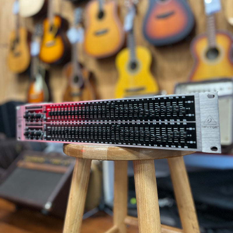 USED Behringer Ultragraph Pro FBQ3102HD 31-band Stereo Graphic Equalizer