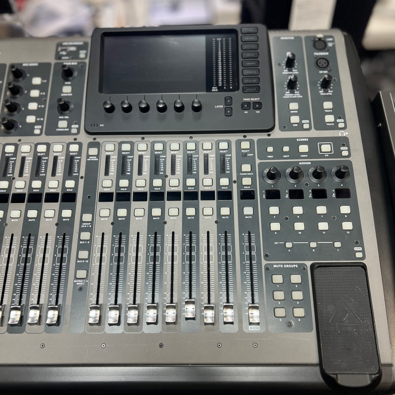 USED Behringer X32 40-Channel, Digital Mixer w/ X-LIVE Card