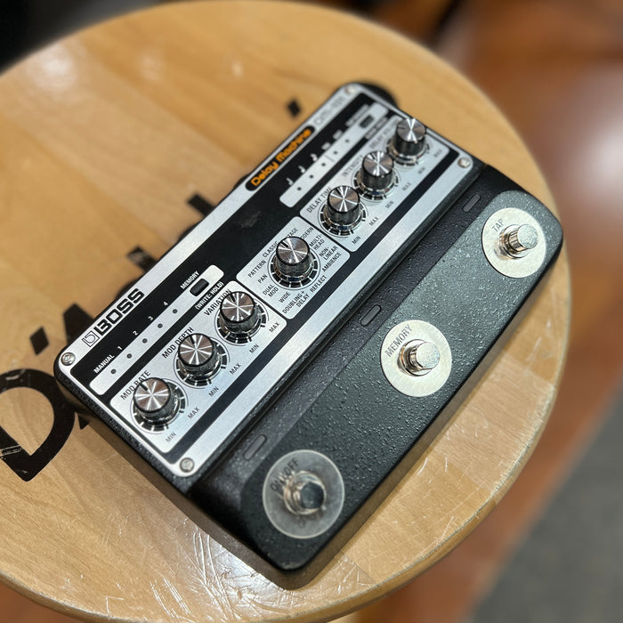 USED Boss DM-101 Delay Machine