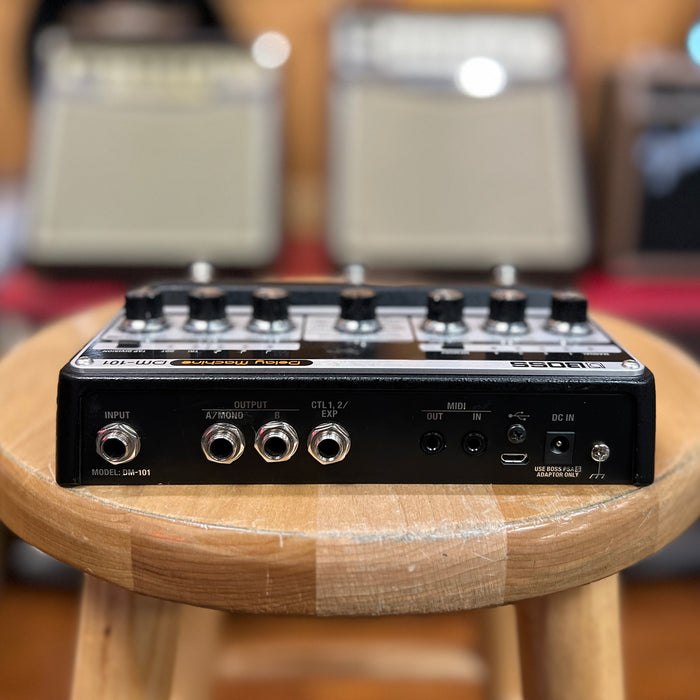 USED Boss DM-101 Delay Machine