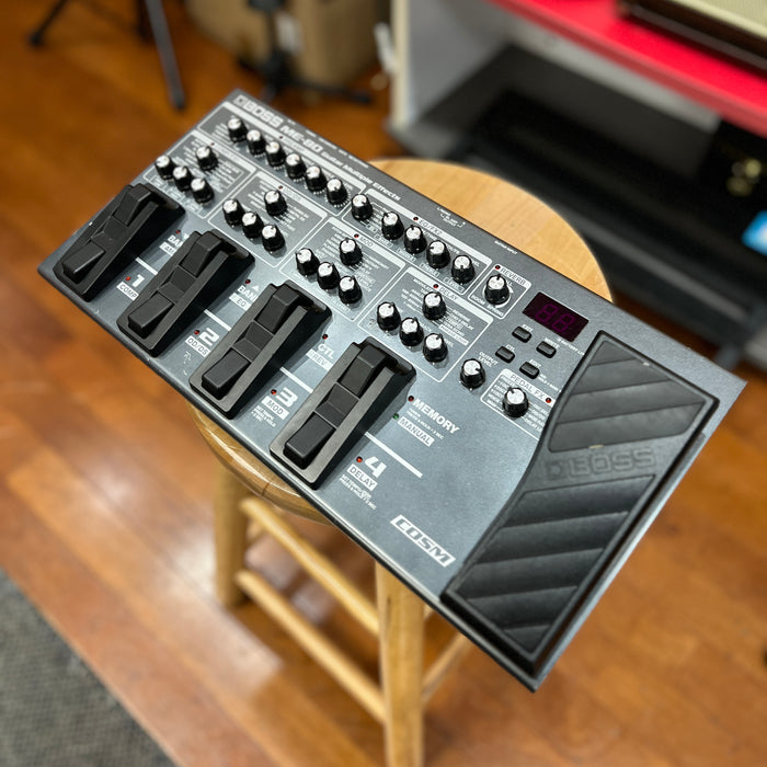 USED Boss ME-80 Guitar Multi-Effects Pedal