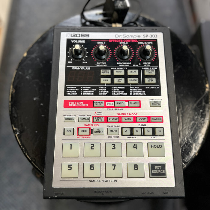 USED Boss SP-303 Dr. Sample Portable Phrase Sampler w/ Card