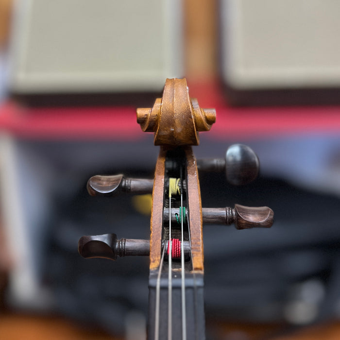 USED Brandenburg VN-1080 Antiqued Violin Outfit with Case and Upgraded Bow, 4/4
