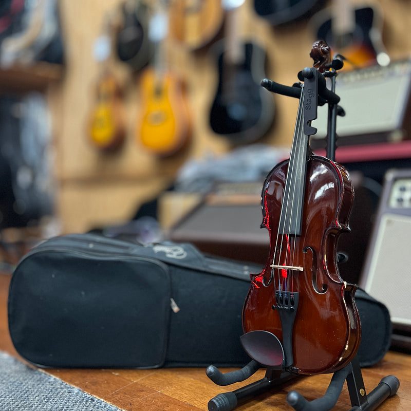 USED Brandenburg VN-880 Violin Outfit with Case and Bow, 1/2