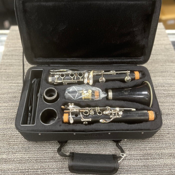 USED Buffet Crampon E11 Clarinet Intermediate Wood Clarinet Outfit, Made in Germany