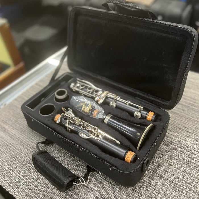 USED Buffet Crampon E11 Clarinet Intermediate Wood Clarinet Outfit, Made in Germany