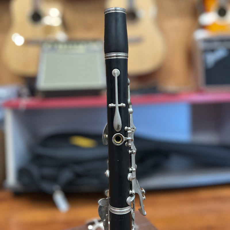 USED Buffet E11 Intermediate Wood Clarinet Outfit- German  SN#1166983