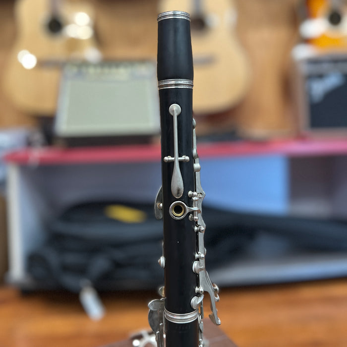 USED Buffet E11 Intermediate Wood Clarinet Outfit- German  SN#1166983