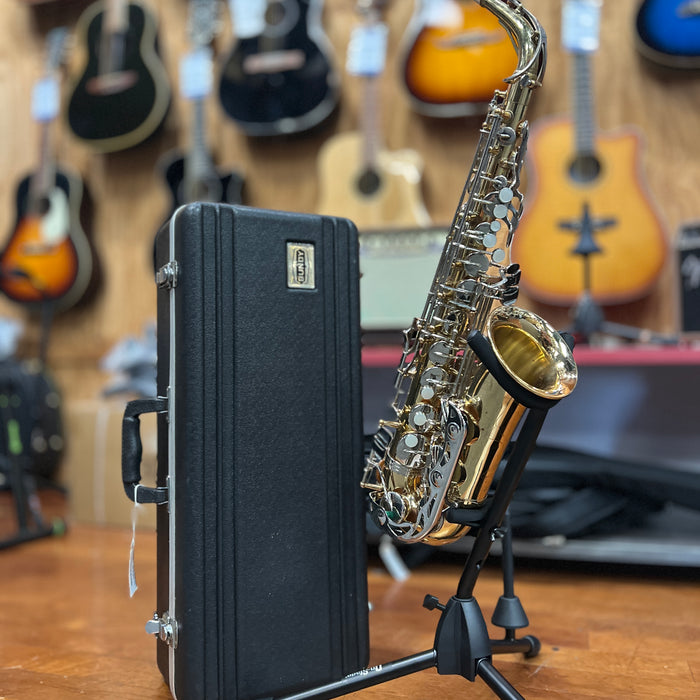 USED Bundy Student Alto Saxophone Outfit (AS11010054)