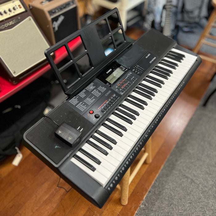 USED Casio CT-X700 Portable Digital 61-Note Keyboard